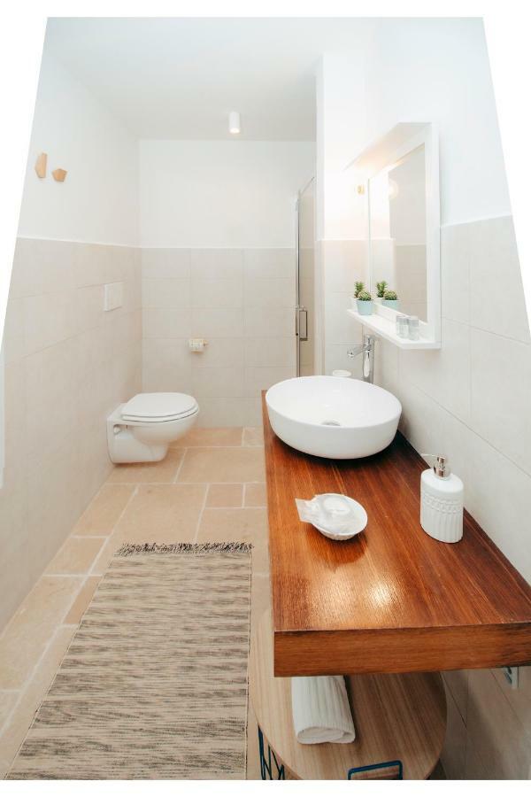 バーリ La Casa Di Flora Bed & Breakfast エクステリア 写真